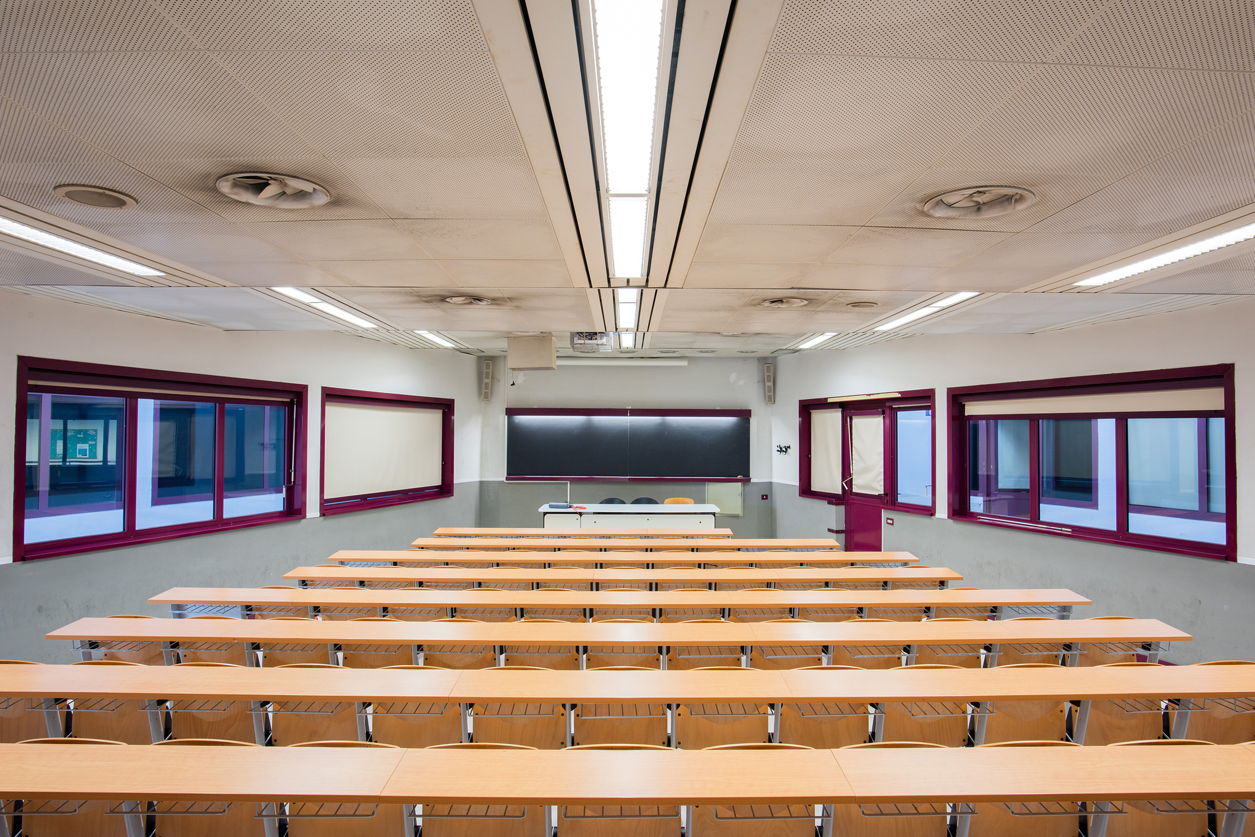 studentessa con il premio